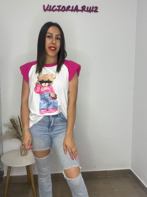 Camiseta Oso Hombreras Fucsia