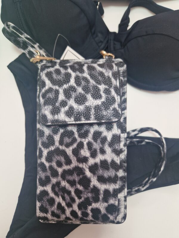 Cartera móvil leopardo negro