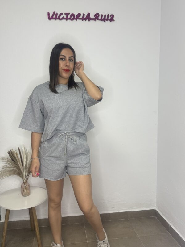 Conjunto Boutique Gris - Imagen 2