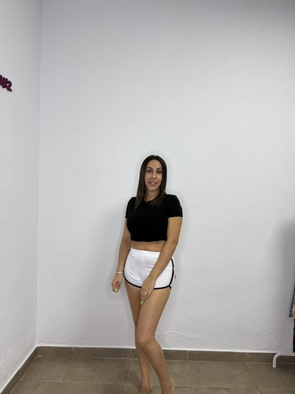 Short deportivo blanco