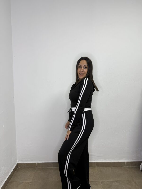 Conjunto deportivo Paula negro - Imagen 2