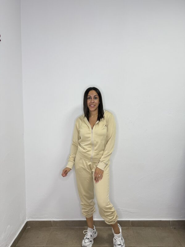 Conjunto deportivo Marina beig