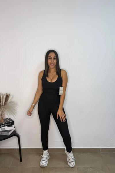 Conjunto Deportivo Aroa Negro